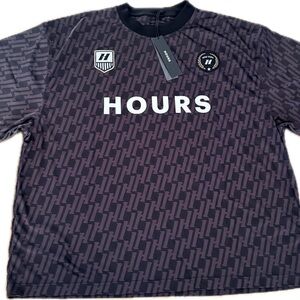 NWT Hours Men's Dark Patterned Soccer Jersey

LOT C